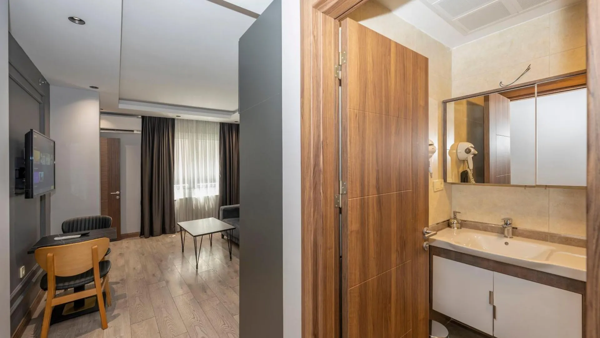 Comfort Suites Hotel Istanbul
